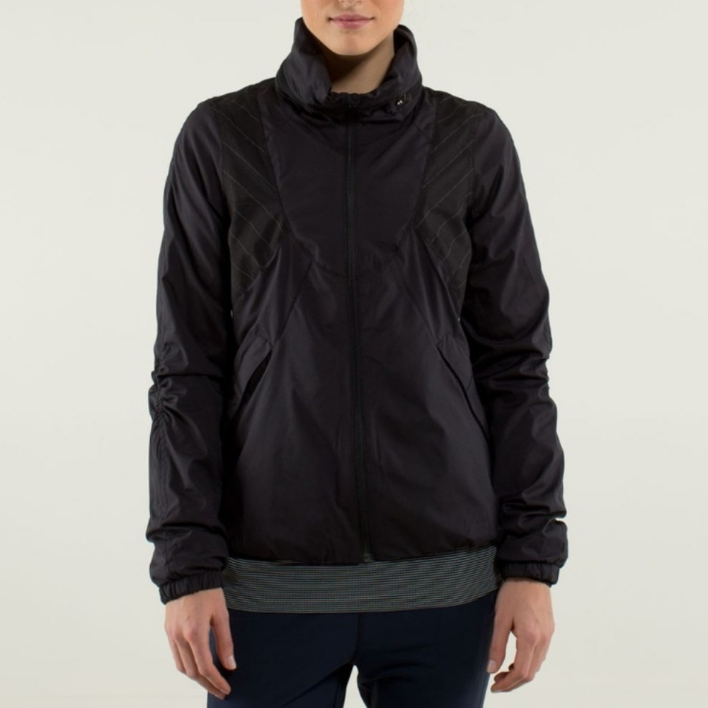 Lululemon run hustle black athletic ruffle back jacket women's 2